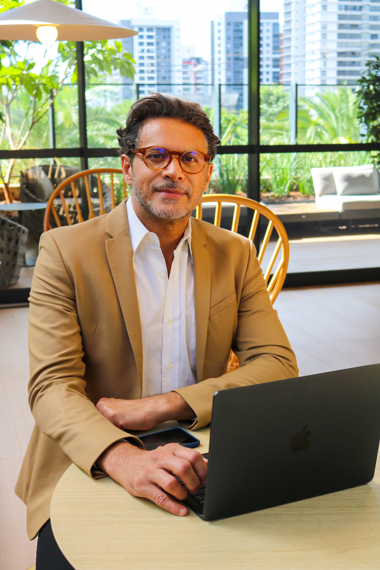 Ivan Lourenço, consultor de arte